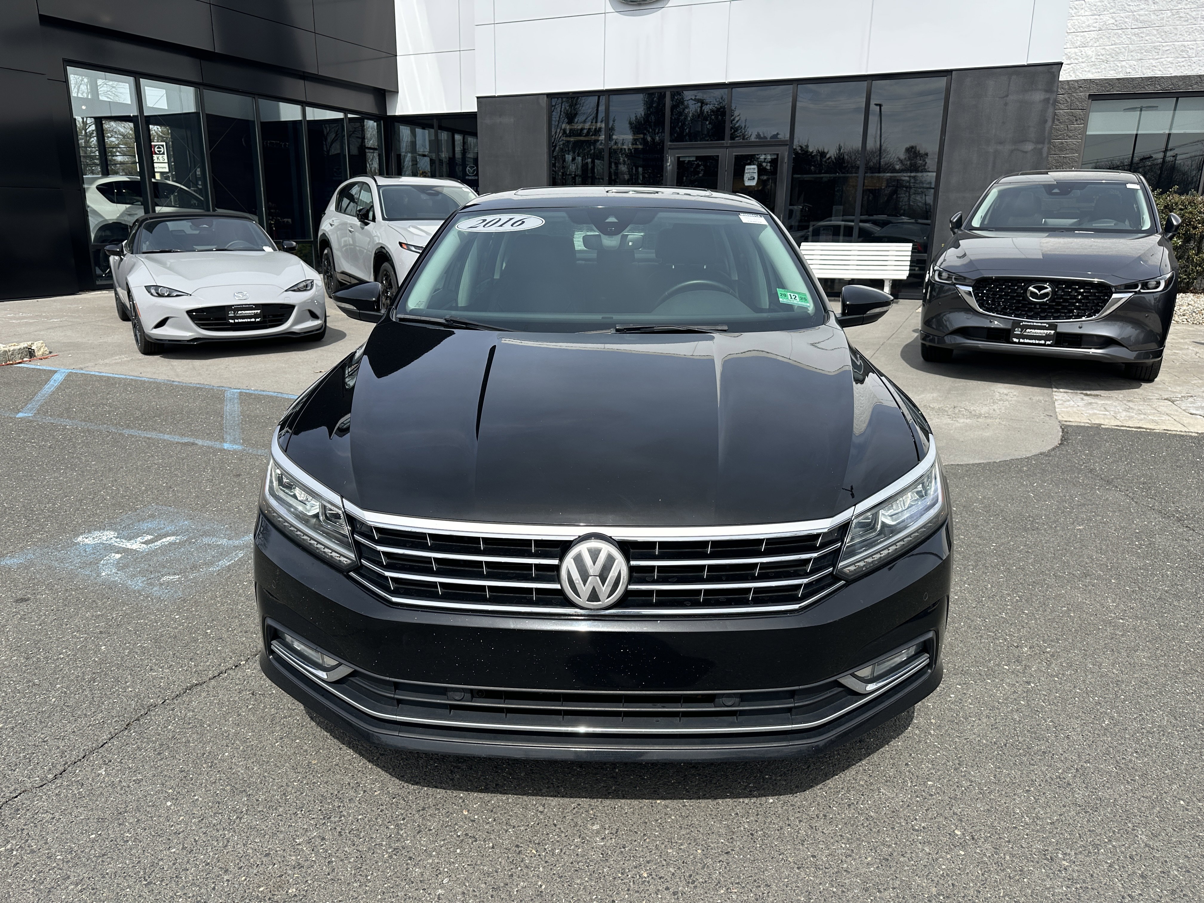 Used 2016 Volkswagen Passat 1.8T SEL Premium image 15