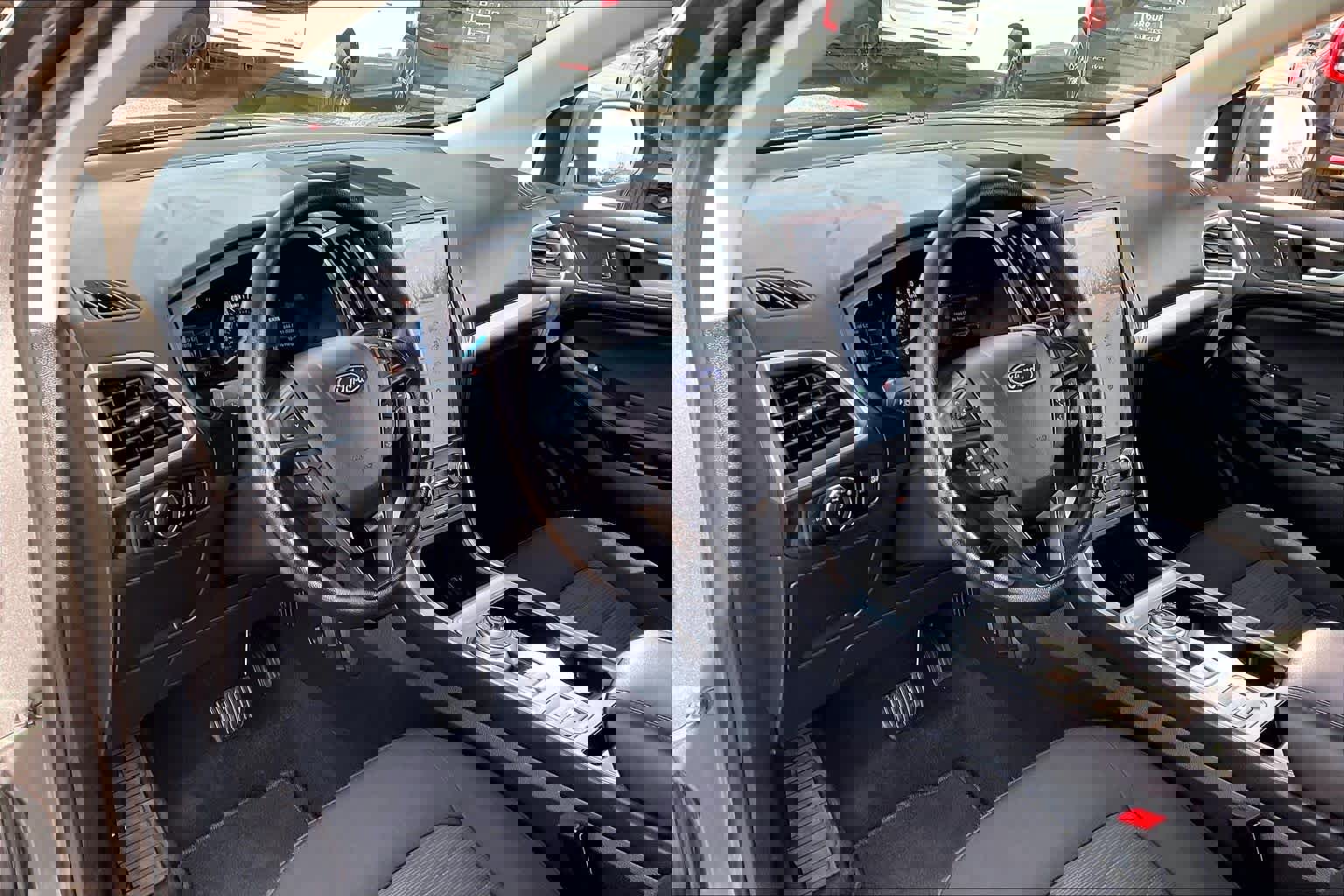 Used 2024 Ford Edge SEL image 17