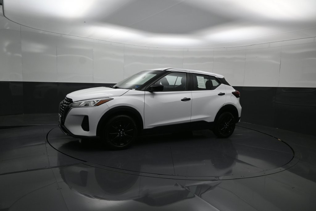 Used 2024 Nissan Kicks S FWD image 16