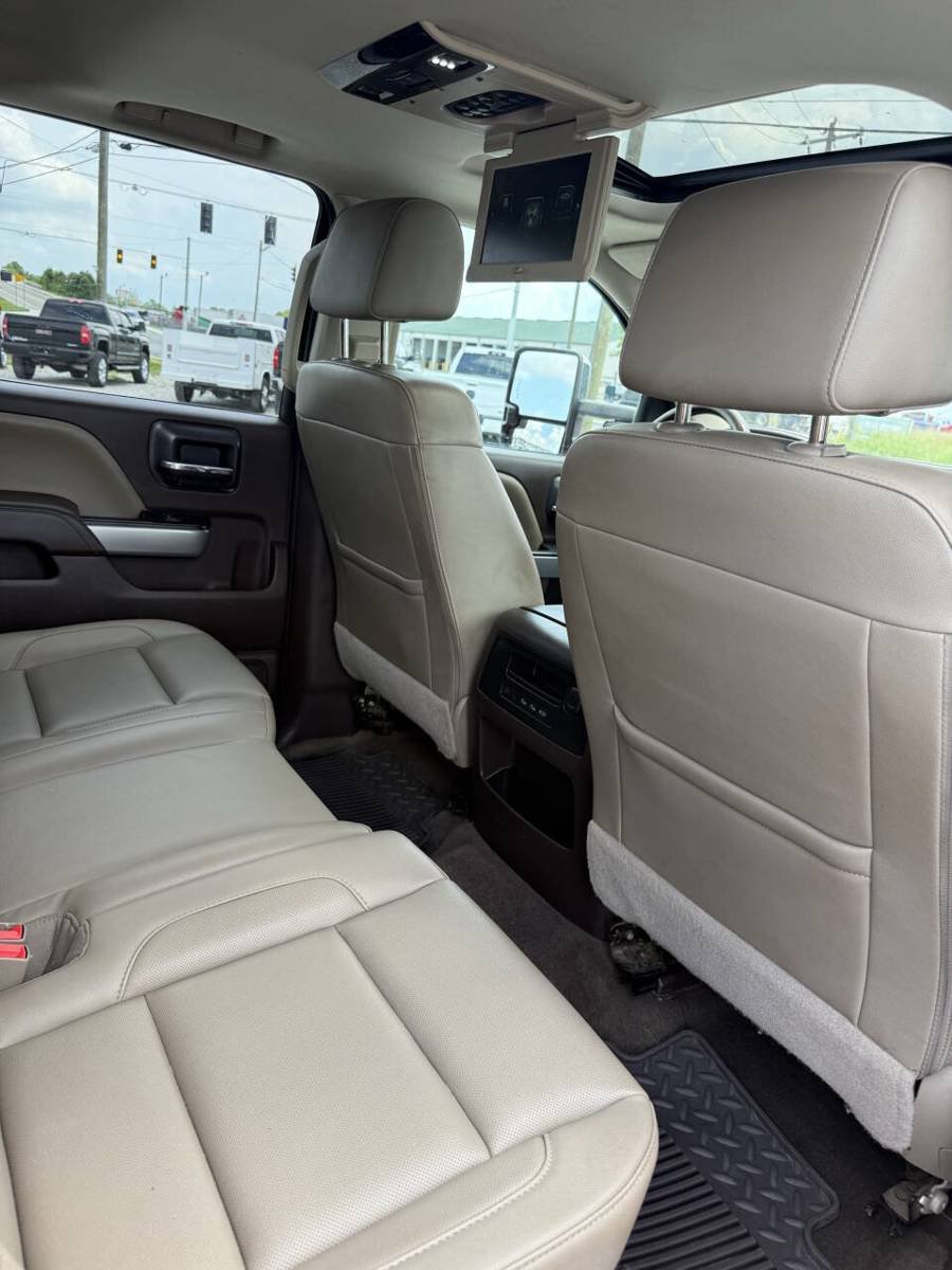 Used 2018 Chevrolet Silverado 2500 LTZ w/ Duramax Plus Package AWD/4WD image 15