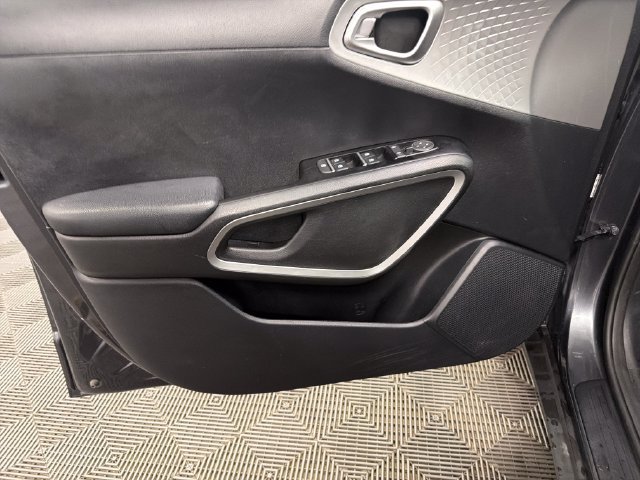 Certified 2023 Kia Soul LX FWD image 11