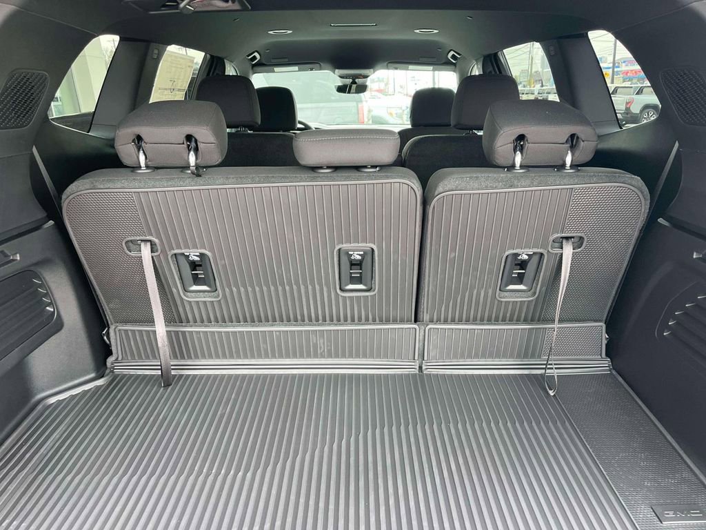 New 2026 GMC Acadia Elevation w/ LPO, Floor Liner Package FWD image 18
