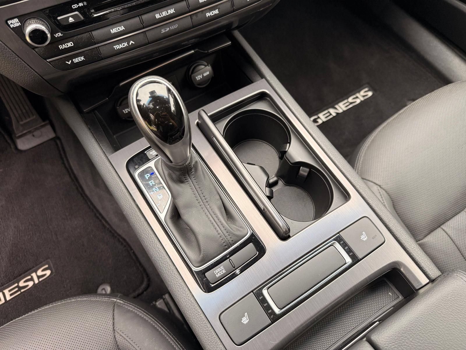 Used 2015 Hyundai Genesis 3.8 RWD image 43