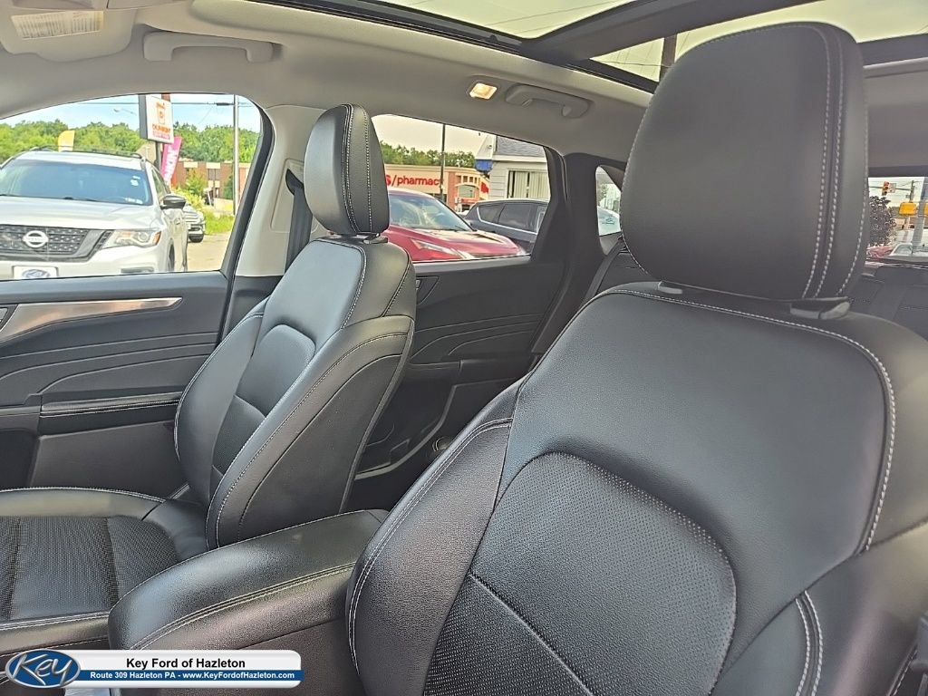 Certified 2022 Ford Escape Titanium w/ Class II Trailer Tow Package AWD/4WD image 41