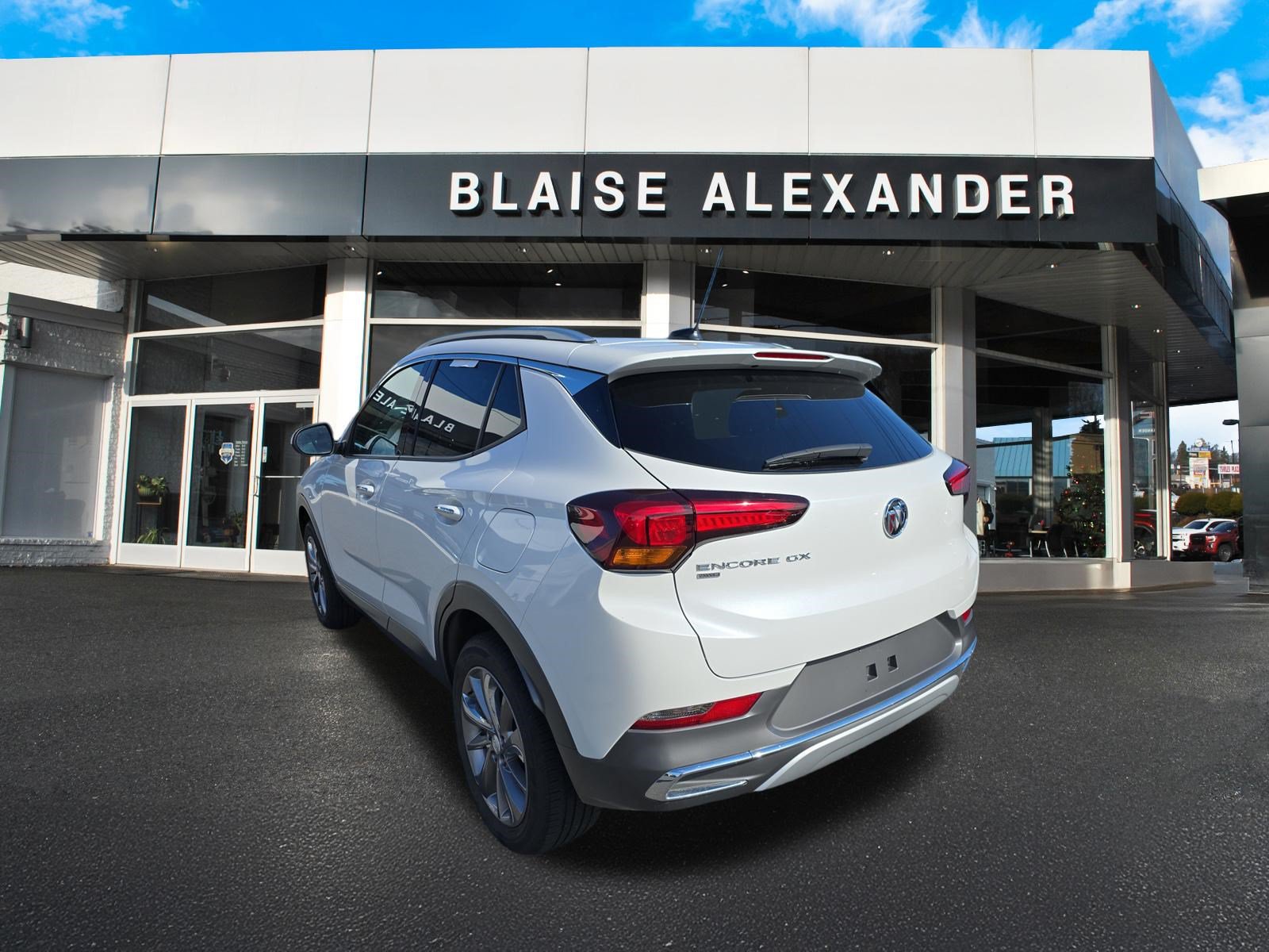 Used 2023 Buick Encore GX Essence w/ Experience Buick Package AWD/4WD image 7