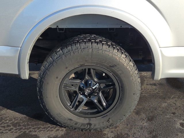 Used 2015 Ford F150 XLT w/ Equipment Group 302A Luxury image 5