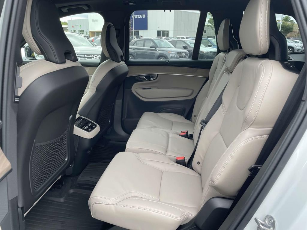 New 2026 Volvo XC90 B6 Ultra w/ Protection Package Premier image 3