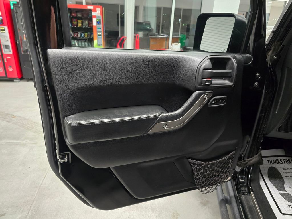 Used 2013 Jeep Wrangler Moab image 21