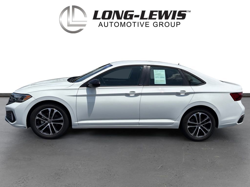 Certified 2024 Volkswagen Jetta Sport FWD image 2