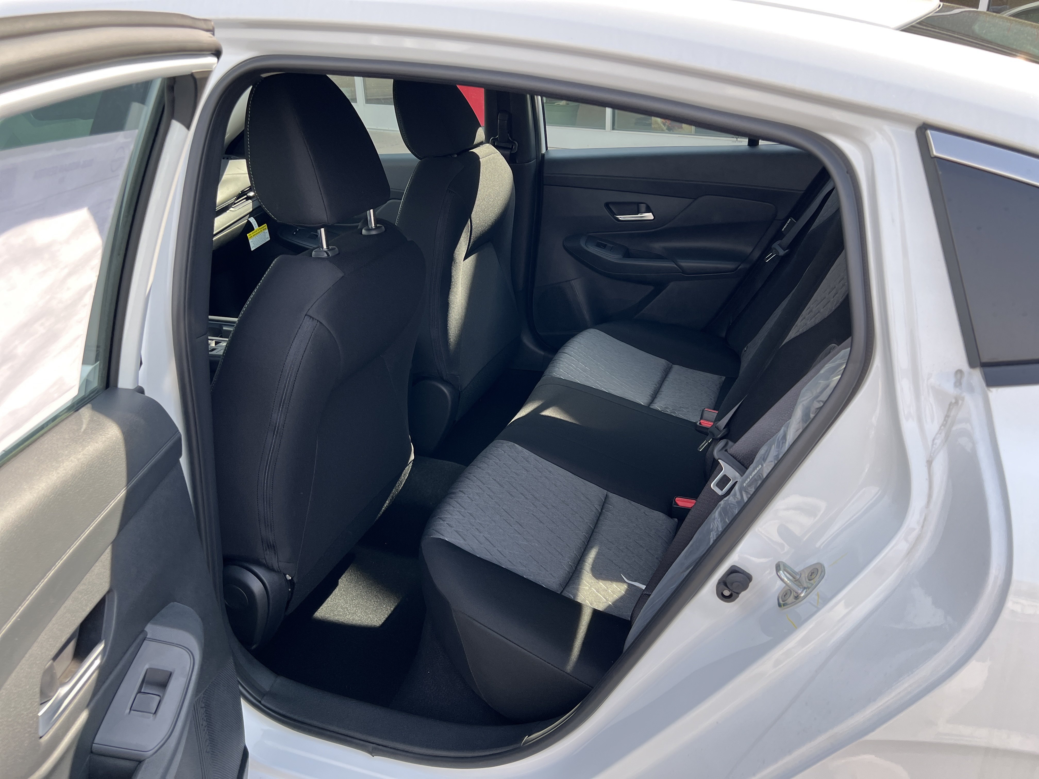 New 2026 Nissan Sentra SV w/ SV Convenience Package FWD image 4