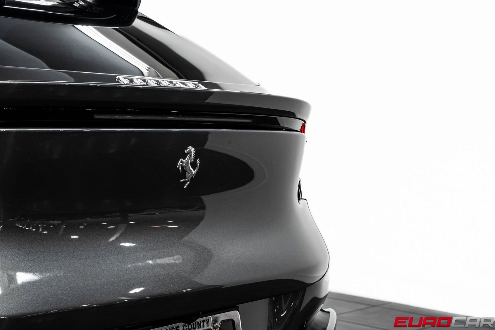 Used 2025 Ferrari Purosangue AWD/4WD image 25