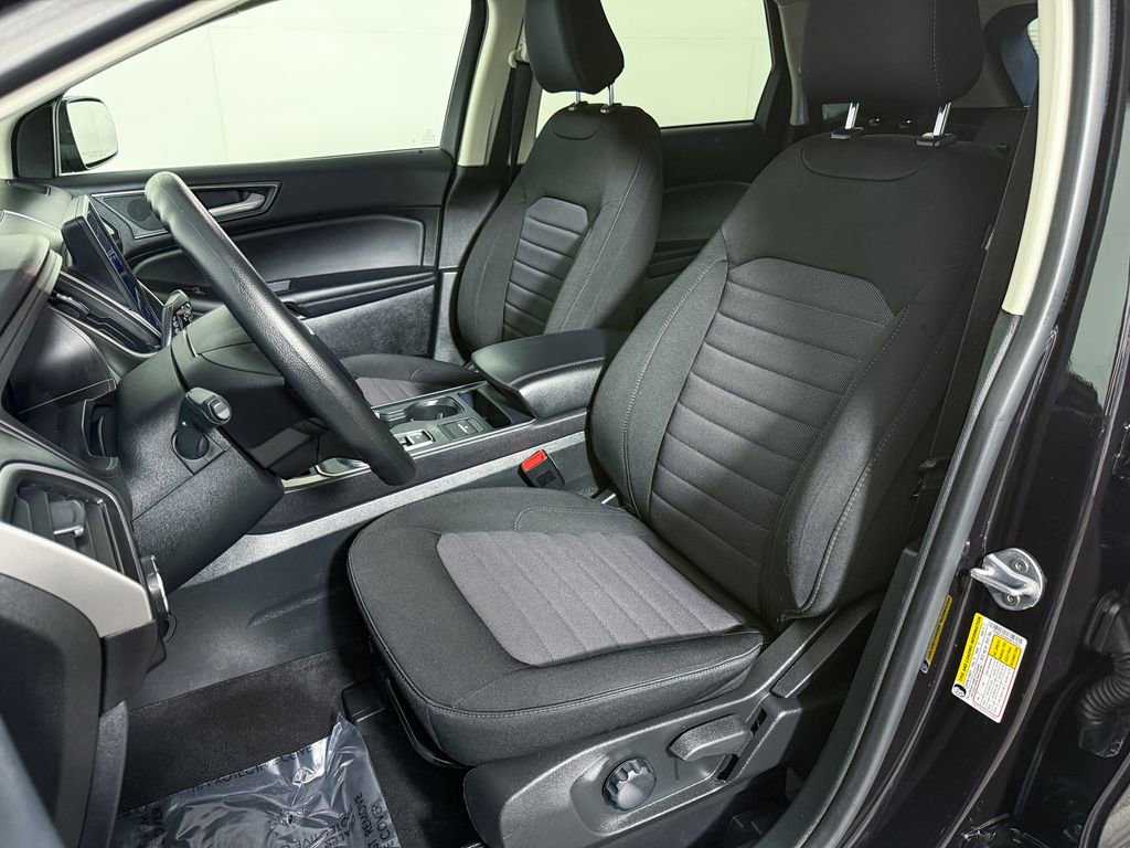 Used 2024 Ford Edge SE image 16