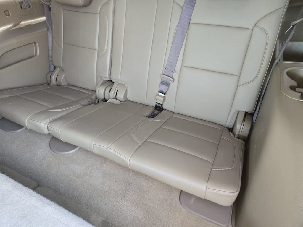 Used 2018 Chevrolet Suburban LT RWD image 20