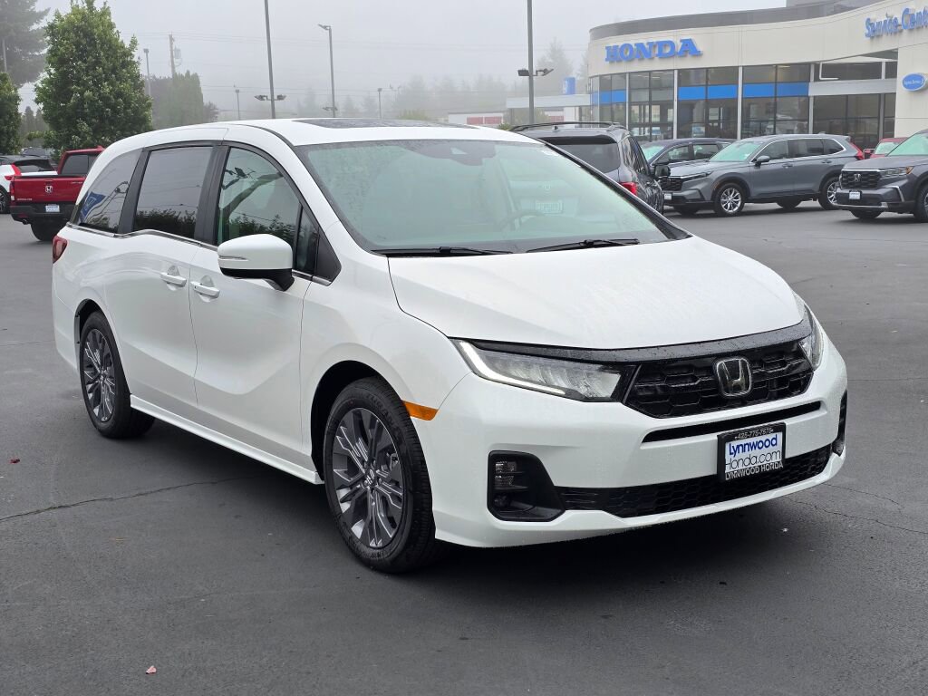 New 2026 Honda Odyssey Touring image 3