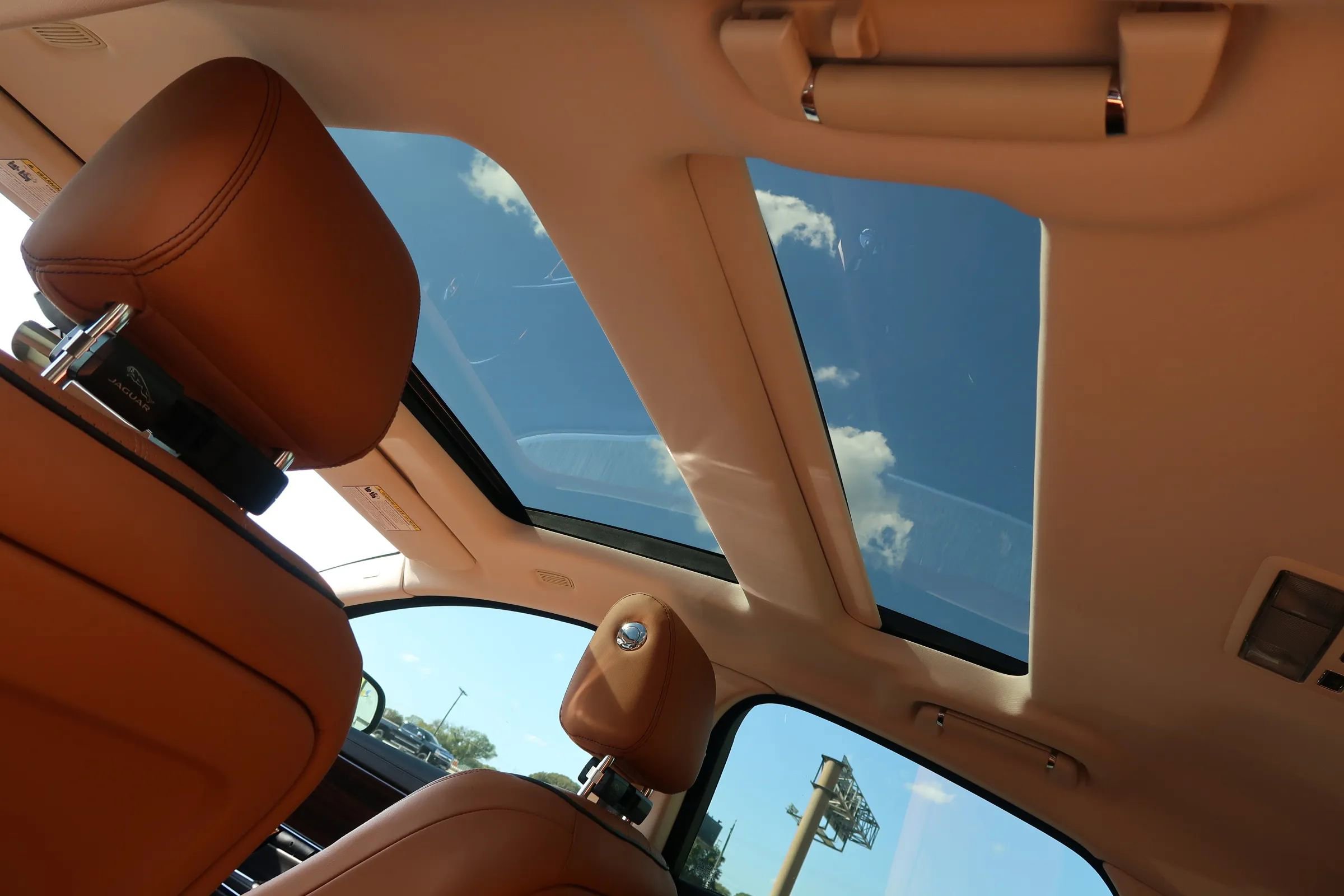 Used 2019 Jaguar XJ R-Sport image 50