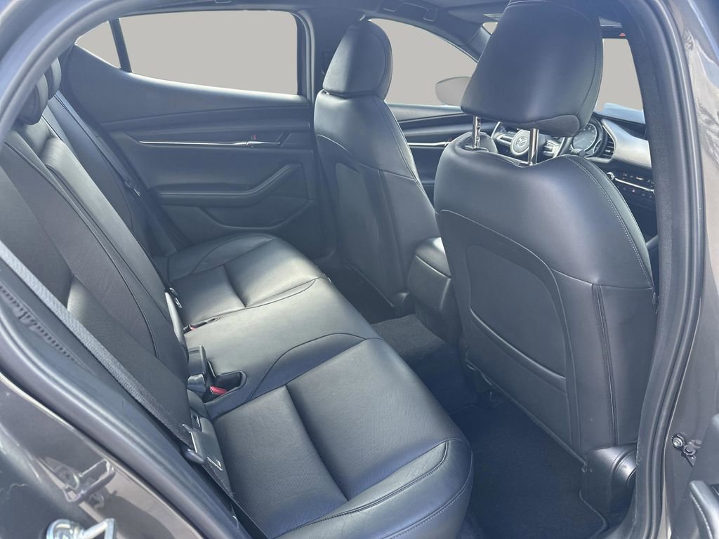 Used 2023 MAZDA MAZDA3 Hatchback w/Premium Plus Pkg image 12