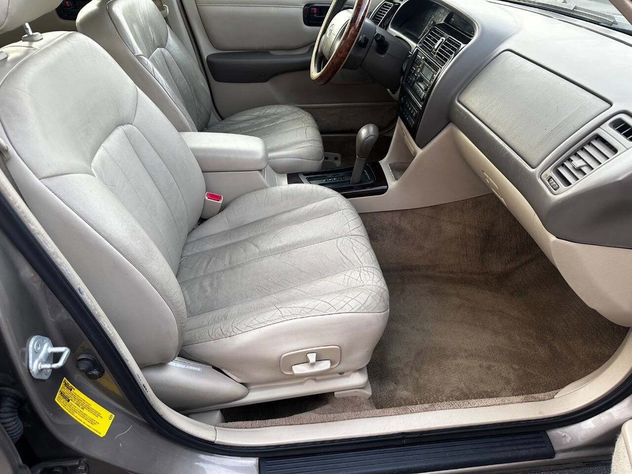 Used 1998 Toyota Avalon XLS image 20