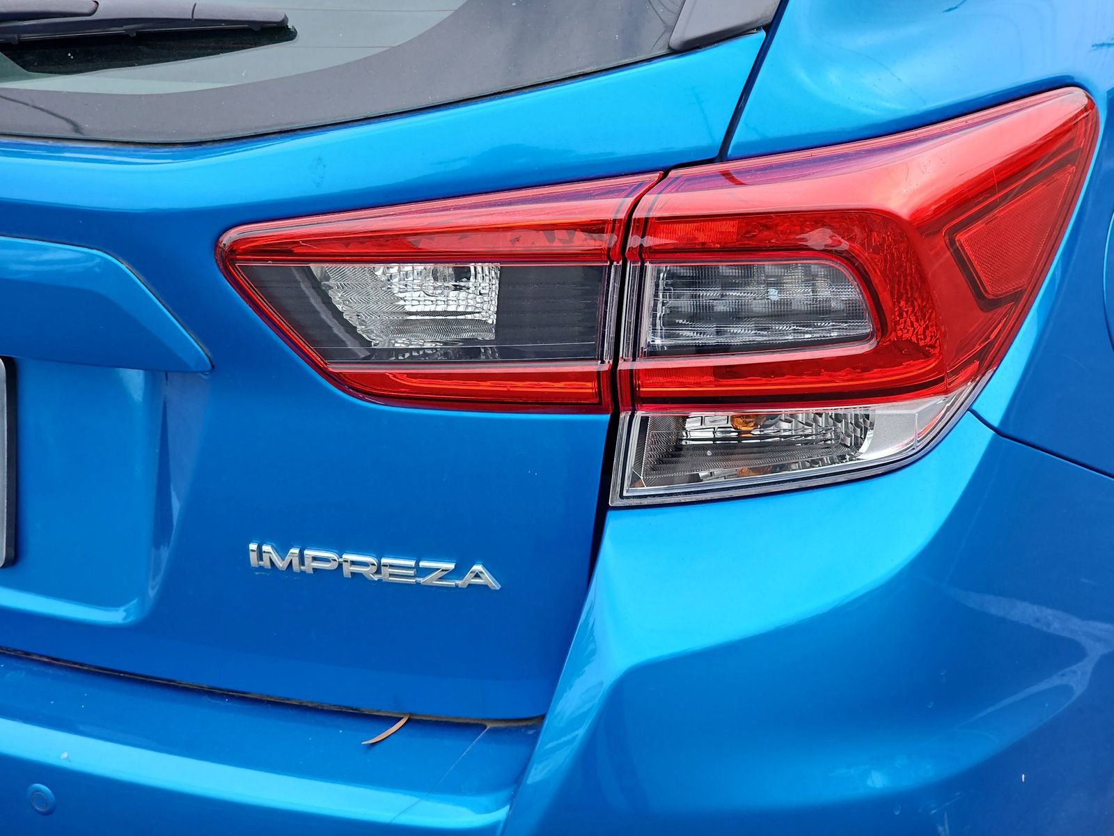 Used 2021 Subaru Impreza 2.0i Limited w/ Popular Package #3 image 11