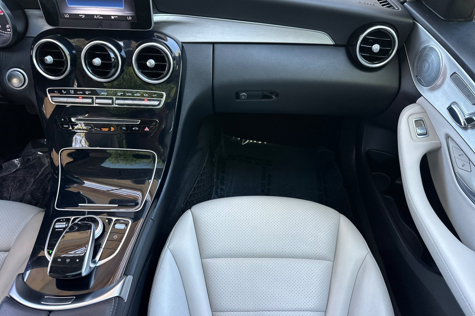 Used 2016 Mercedes-Benz C 300 Sedan image 31