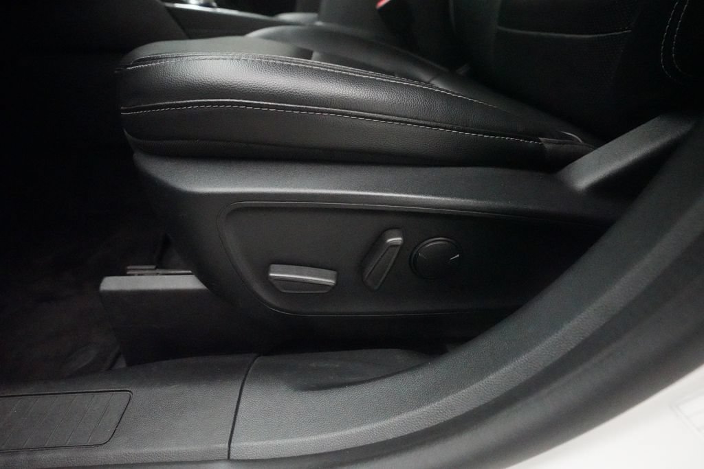 Used 2021 Ford Escape Titanium AWD/4WD image 29