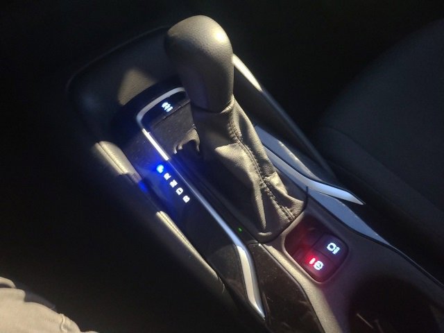 Used 2022 Toyota Corolla LE image 26