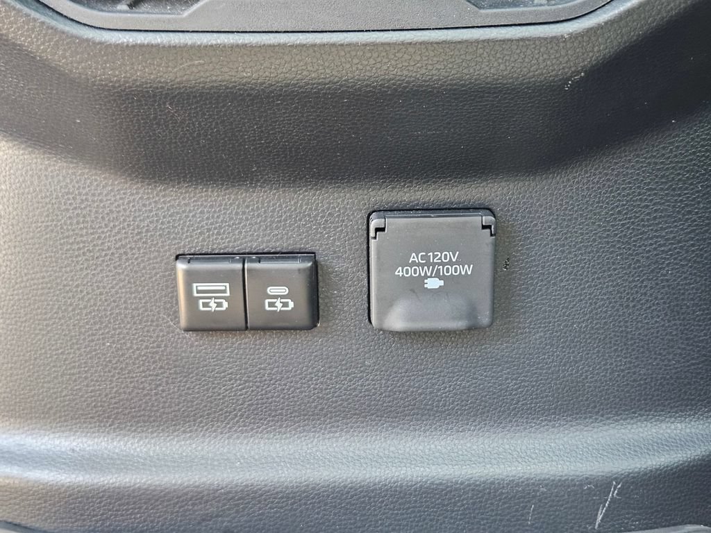 Certified 2025 Toyota Tundra Limited AWD/4WD image 14