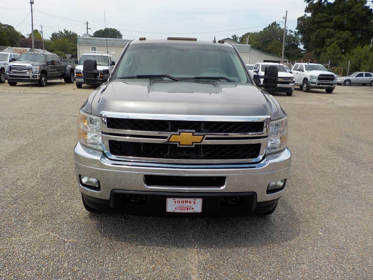Used 2013 Chevrolet Silverado 2500 LT w/ Custom Sport Truck Package RWD image 9