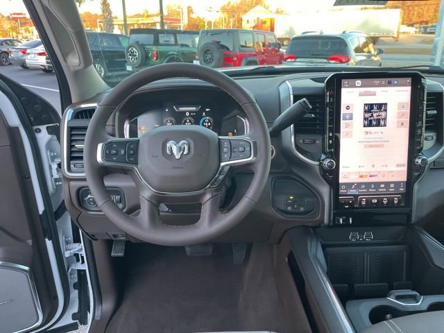 New 2026 RAM 2500 Laramie AWD/4WD image 15