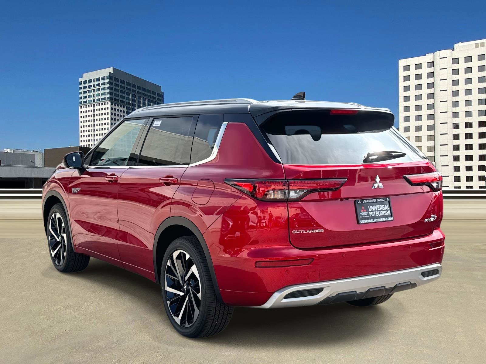 New 2025 Mitsubishi Outlander SEL image 3