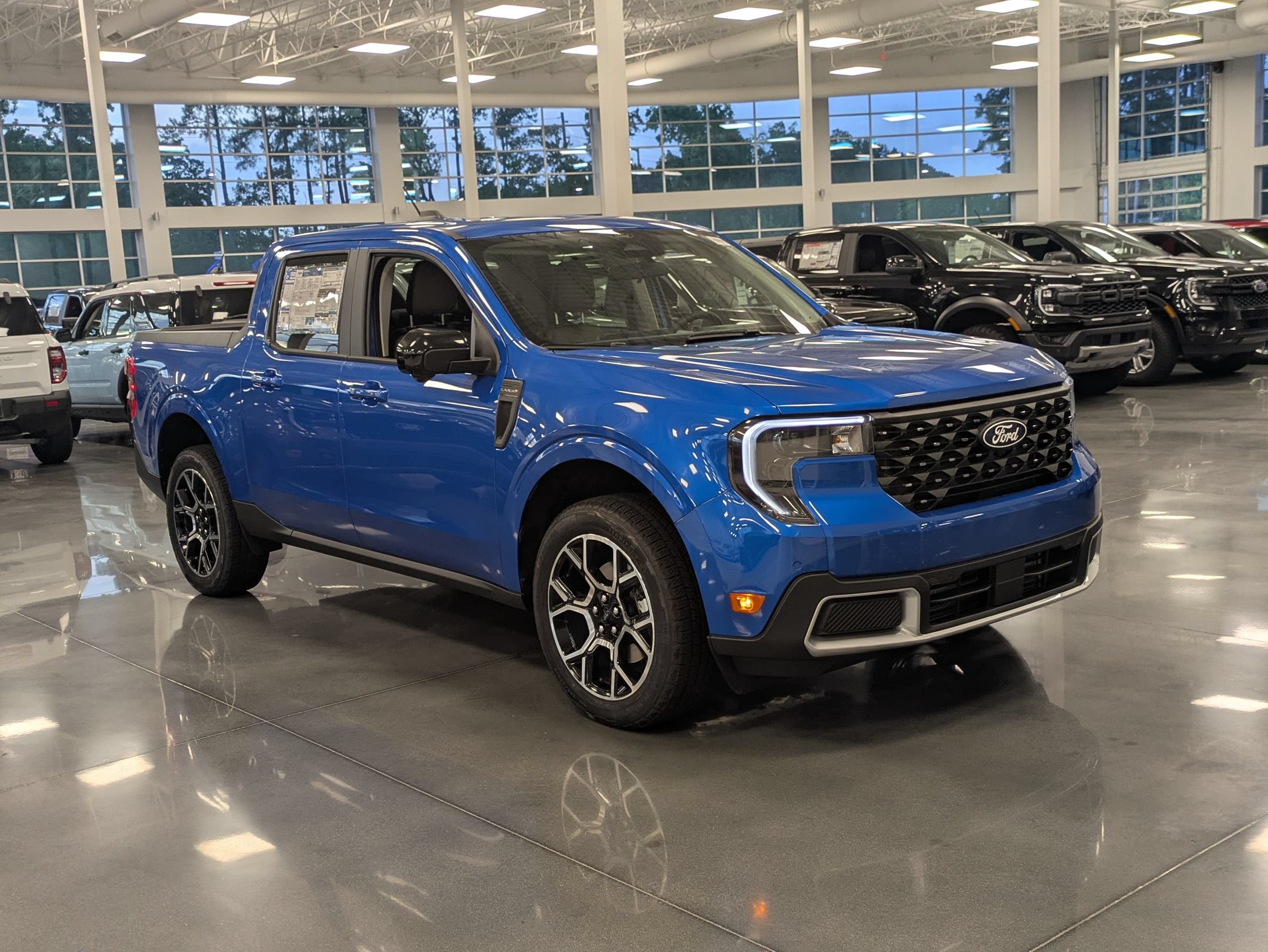 New 2026 Ford Maverick Lariat w/ 4K Tow Package AWD/4WD image 2