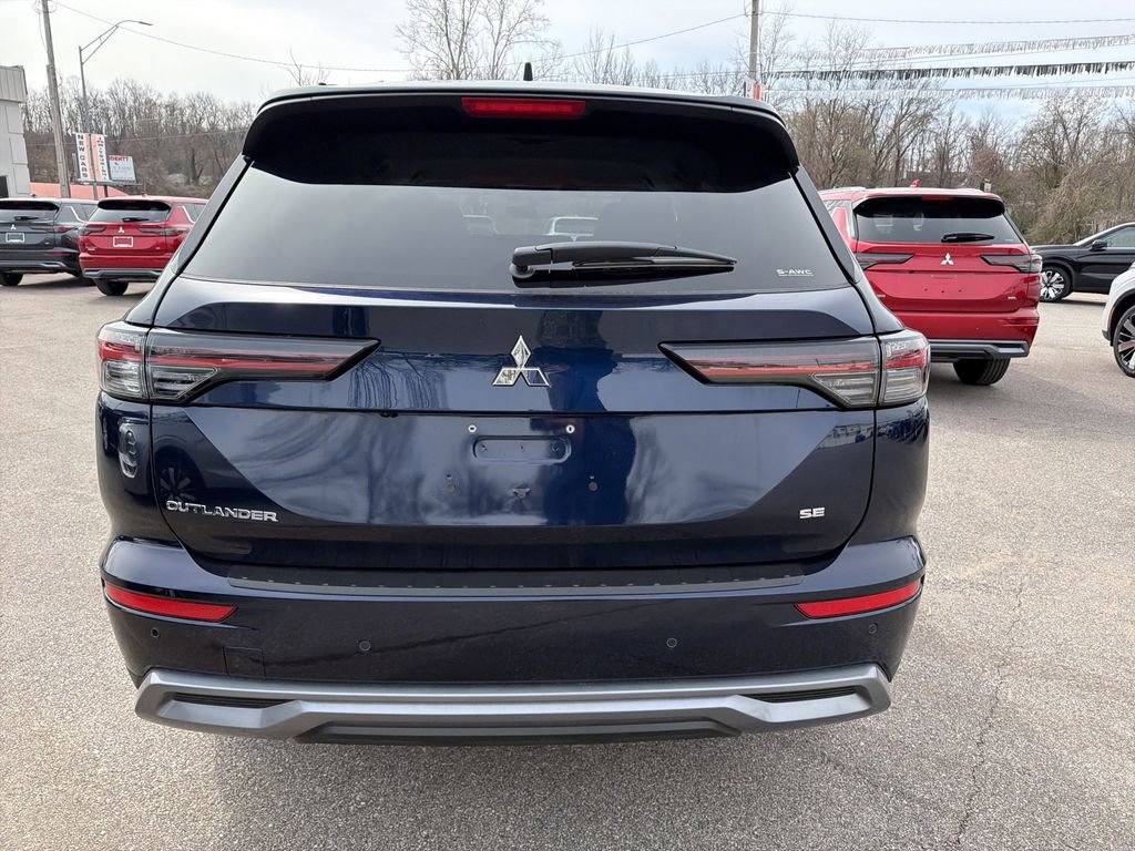 New 2026 Mitsubishi Outlander SE AWD/4WD image 5