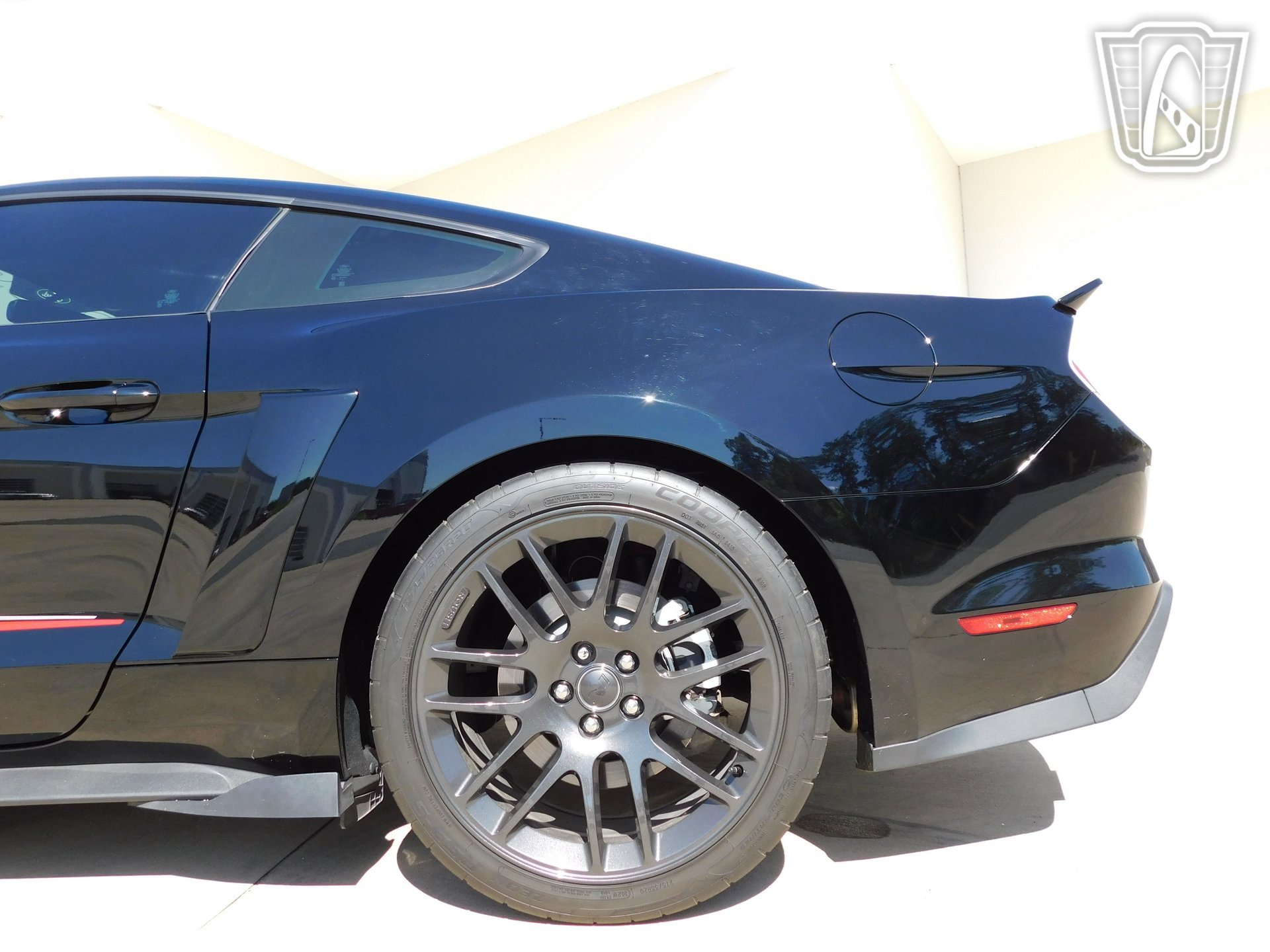 Used 2017 Ford Mustang GT Premium image 15