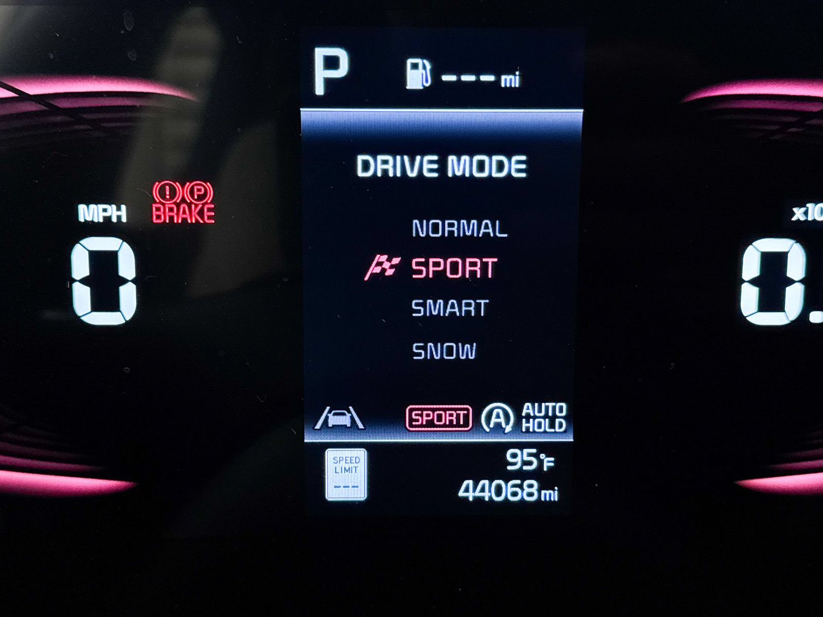 Certified 2023 Kia Sportage X-Line AWD/4WD image 10