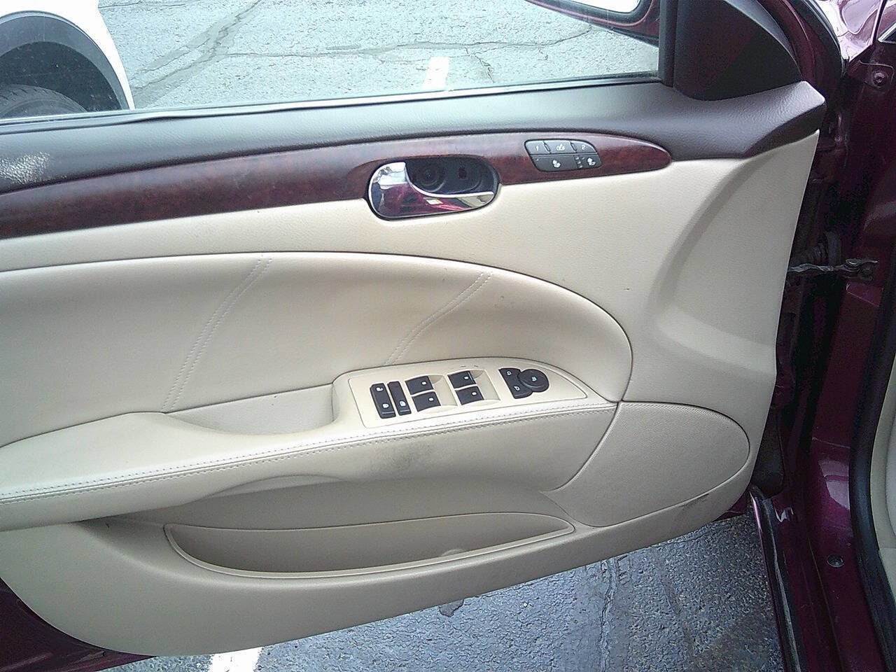 Used 2008 Buick Lucerne CXL w/ Driver Confidence Package FWD image 7