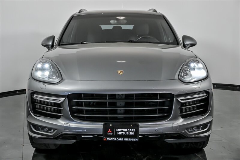 Used 2017 Porsche Cayenne GTS AWD/4WD image 4