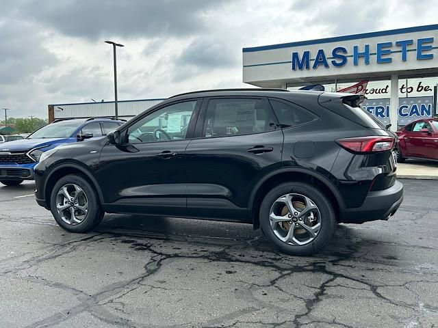 New 2025 Ford Escape ST-Line w/ Tech Pack #1 image 4