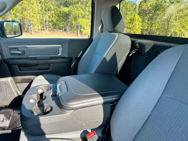 Used 2022 RAM 1500 Classic SLT image 17
