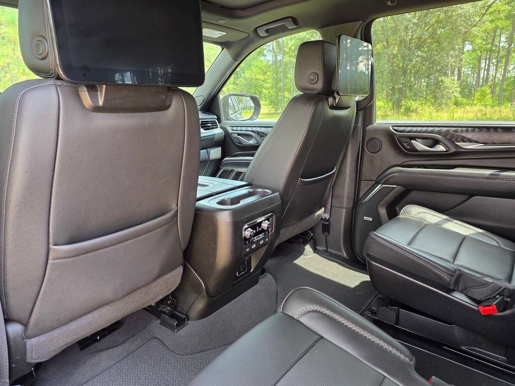 Used 2024 GMC Yukon XL Denali w/ Denali Reserve Package AWD/4WD image 19