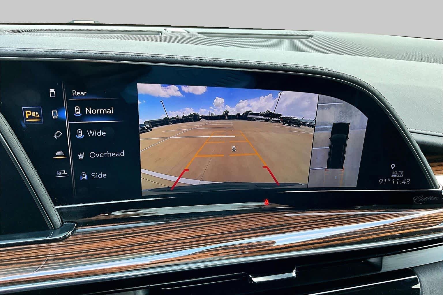 Used 2024 Cadillac Escalade Premium Luxury RWD image 25