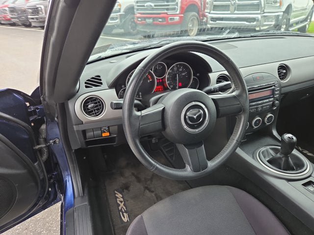 Used 2011 MAZDA MX-5 Miata Sport RWD image 8