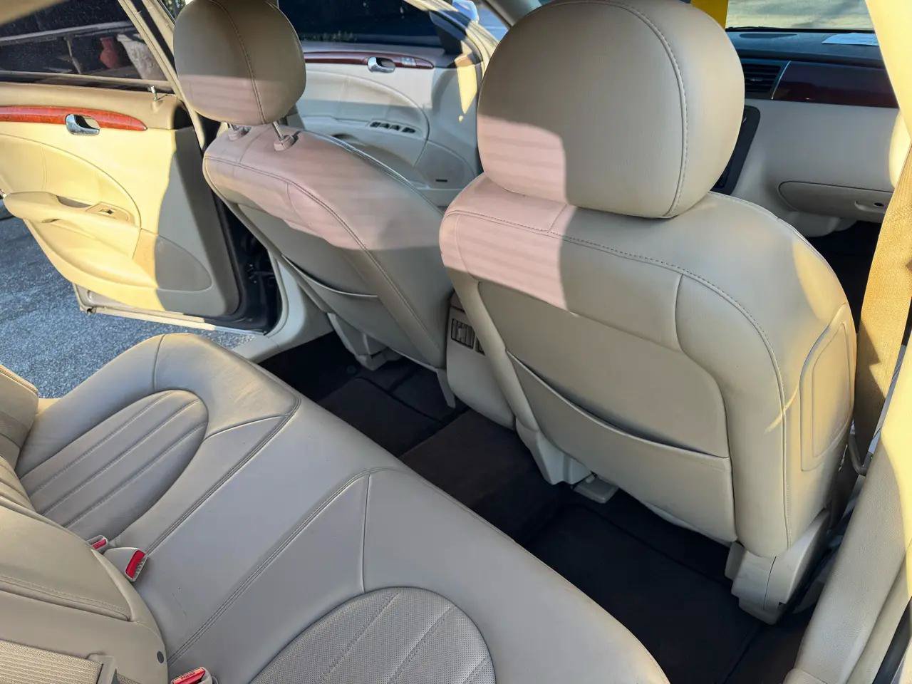 Used 2007 Buick Lucerne CXS FWD image 21