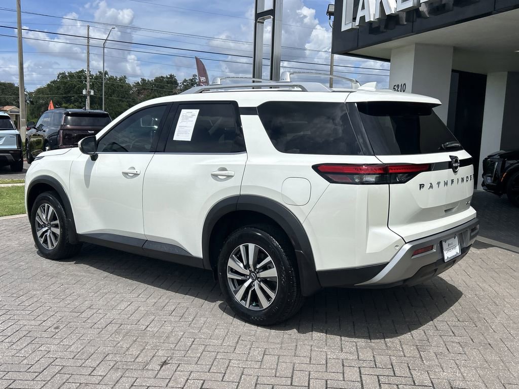 Used 2024 Nissan Pathfinder SL image 4