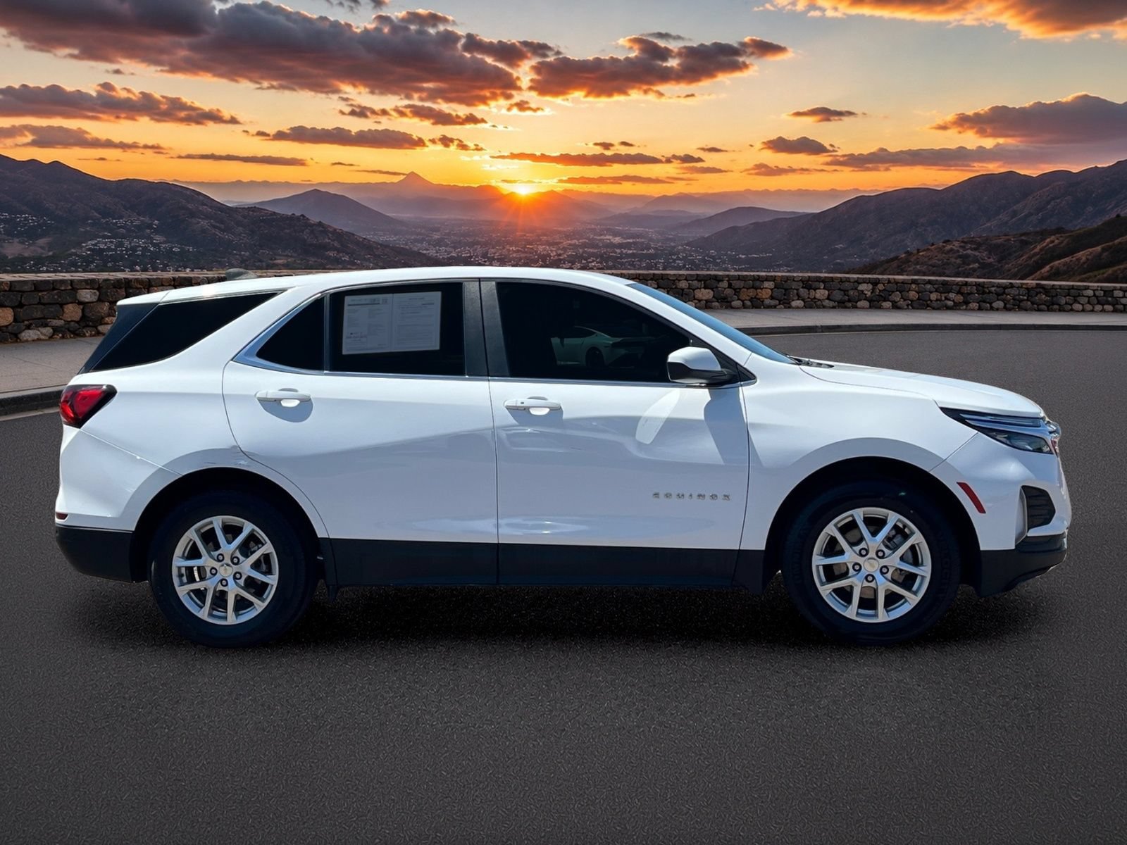 Used 2022 Chevrolet Equinox LT FWD image 6