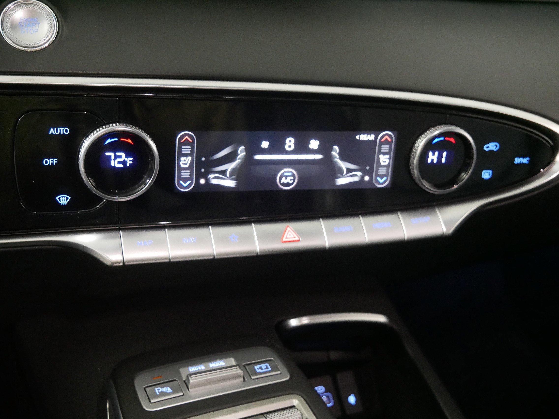 Certified 2022 Genesis GV70 2.5T w/ Select Package image 23