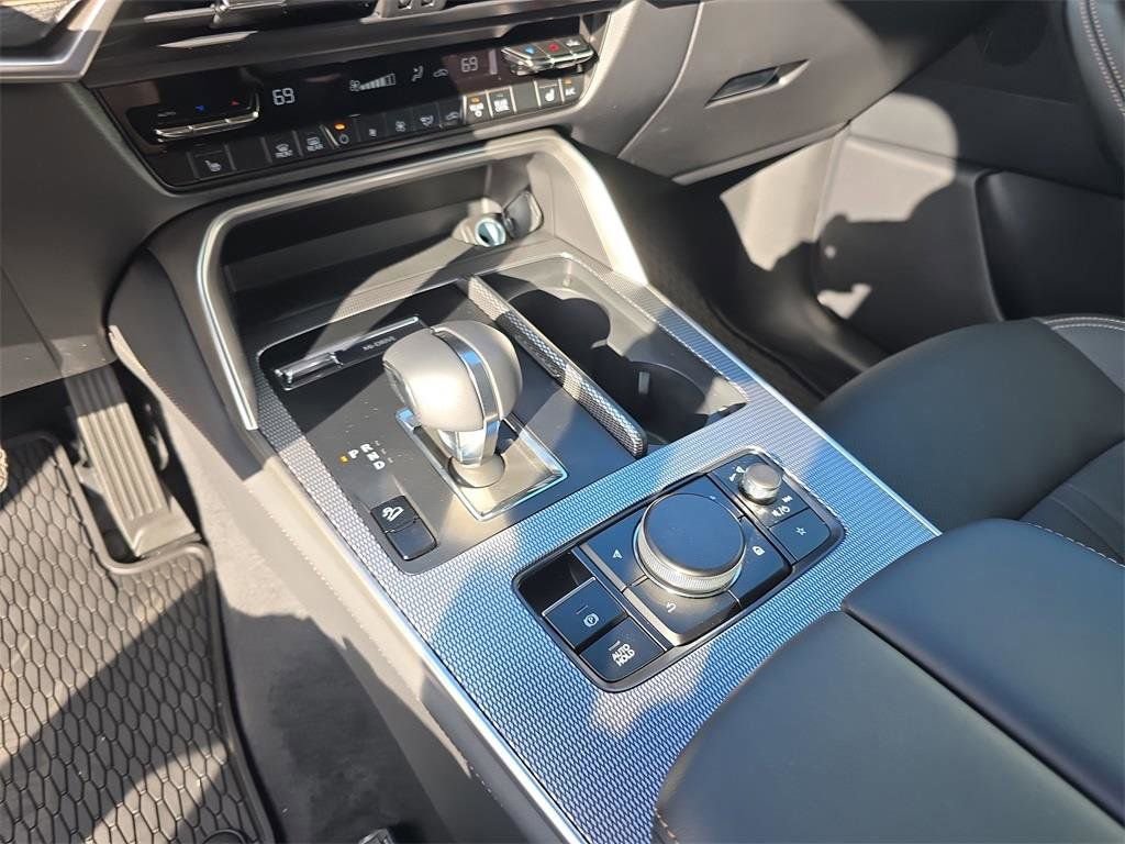 New 2025 MAZDA CX-90 3.3 Turbo w/ Preferred Package AWD/4WD image 16