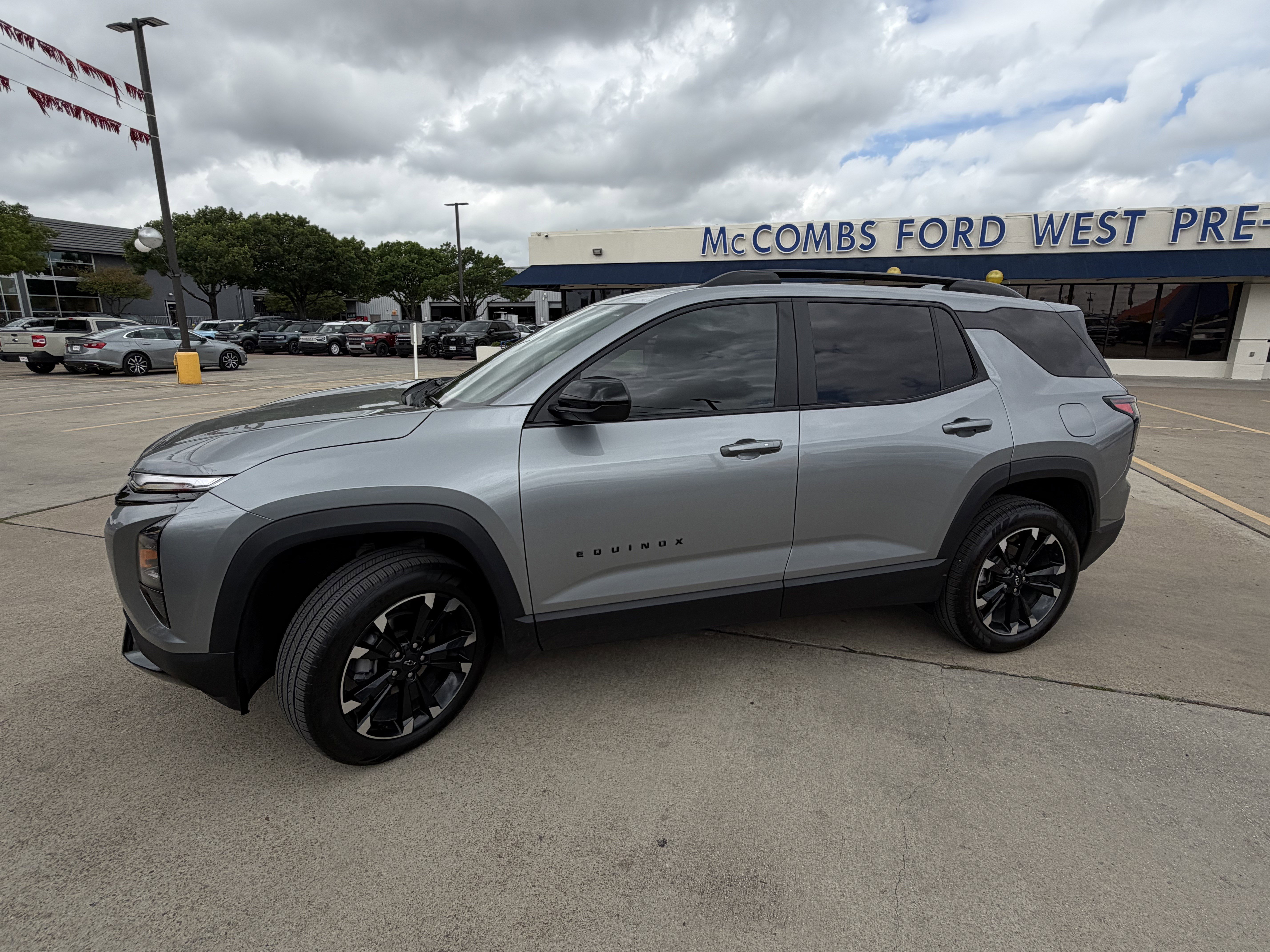 Used 2026 Chevrolet Equinox RS image 12