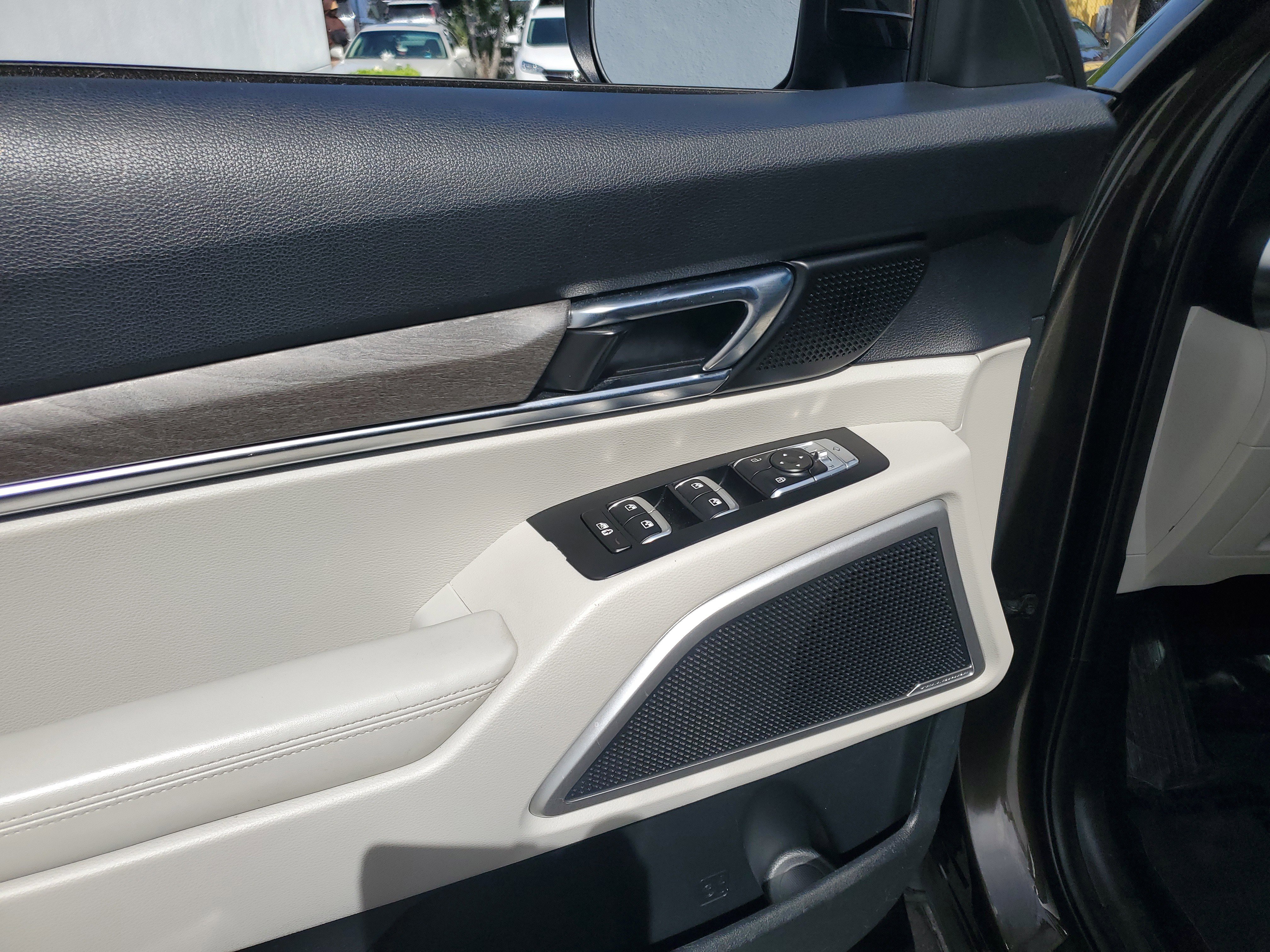 Used 2020 Kia Telluride EX w/ EX Premium Package image 19