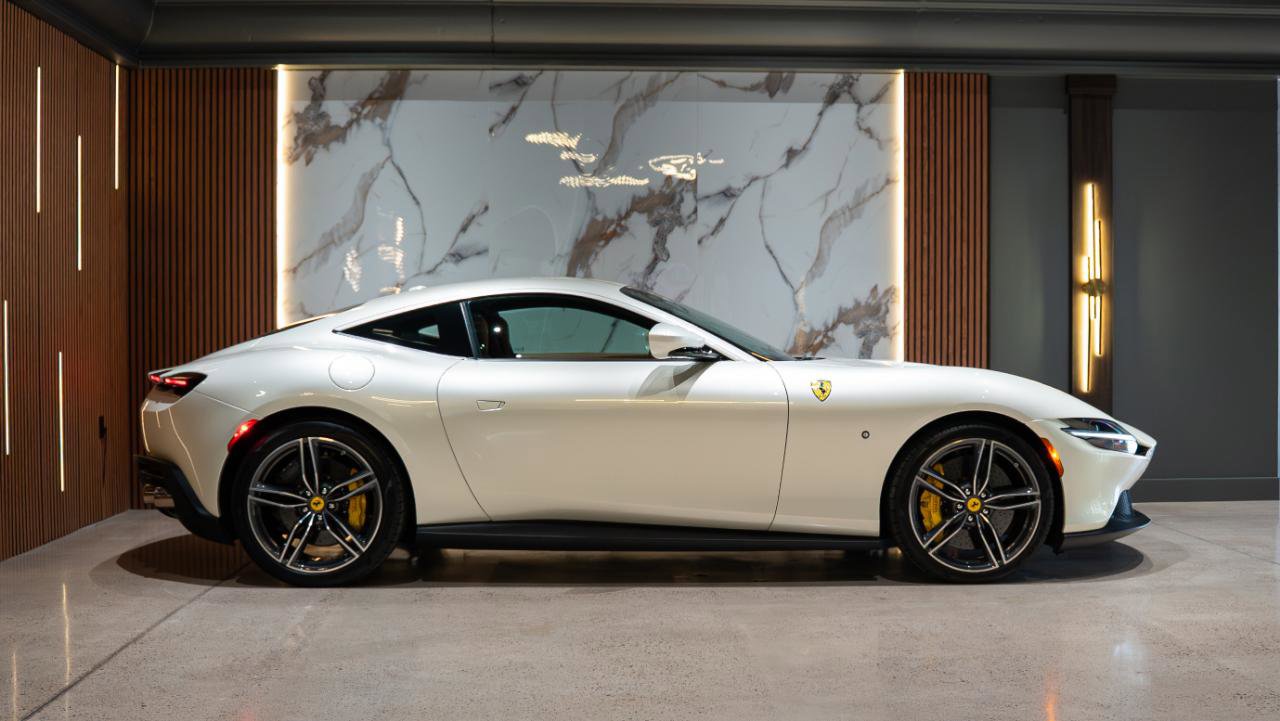 Used 2023 Ferrari Roma RWD image 7