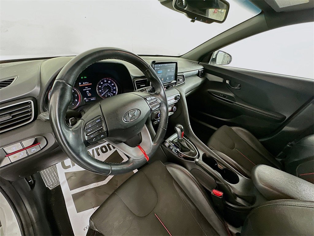Used 2020 Hyundai Veloster 2.0 Premium image 9