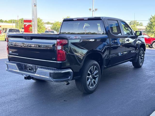 Used 2024 Chevrolet Silverado 1500 LT AWD/4WD image 3